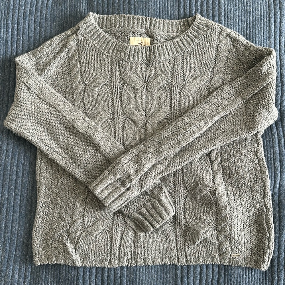 Hollister Grey Basic Sweater Size S